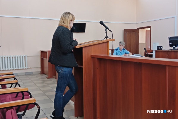 Свидетельница рассказала о том, что несколько месяцев жила под одной крышей с Бердниковым, Бегун и другими участниками этой истории Свидетельница рассказала о том, что несколько месяцев жила под одной крышей с Бердниковым, Бегун и другими участниками этой истории