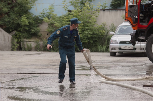 В пожаре никто не пострадал, по оперативной информации МЧС В пожаре никто не пострадал, по оперативной информации МЧС