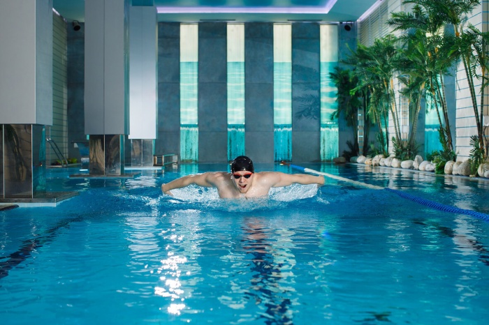 Бассейн в Ultra Family Fitness Бассейн в Ultra Family Fitness