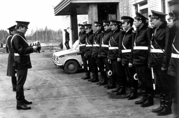 В год создания ГАИ в штате новой структуры числилось...
