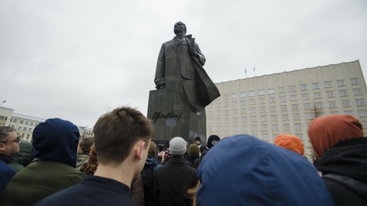 Сторонники Навального в Архангельске отметят День России митингом против повышения цен на проезд