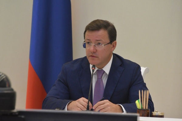По мнению Дмитрия Азарова, нужно собрать всю картину незаконной застройки берегов Волги По мнению Дмитрия Азарова, нужно собрать всю картину незаконной застройки берегов Волги 