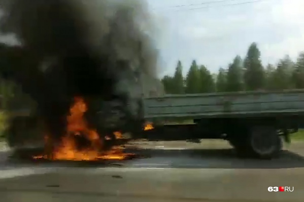 Кабина была полностью в огне Кабина была полностью в огне
