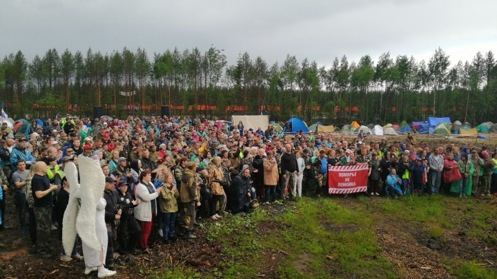 Битва за лес: как жители Архангельской области год воюют против гигантского мусорного полигона