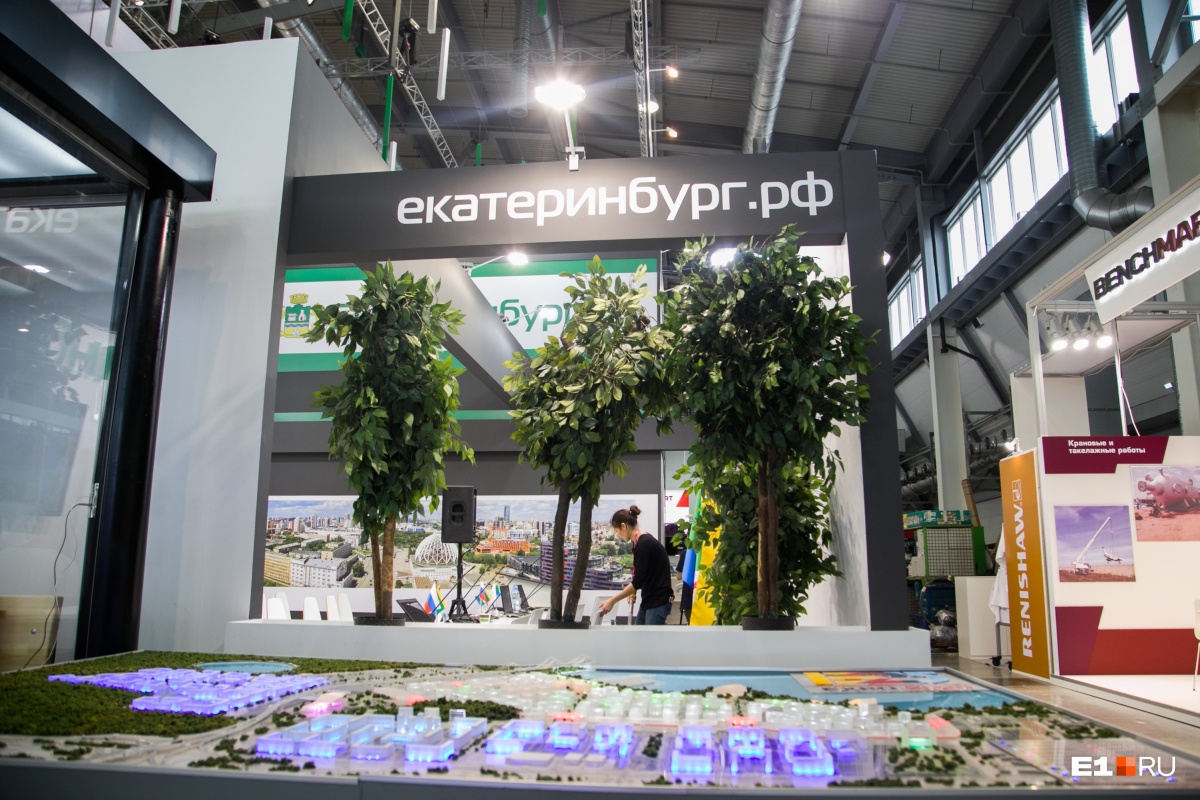 112: на Стену потратят ещё 500 млн гривен, но и этого мало картинки 112: на Стену потратят ещё 500 млн гривен, но и этого мало картинка