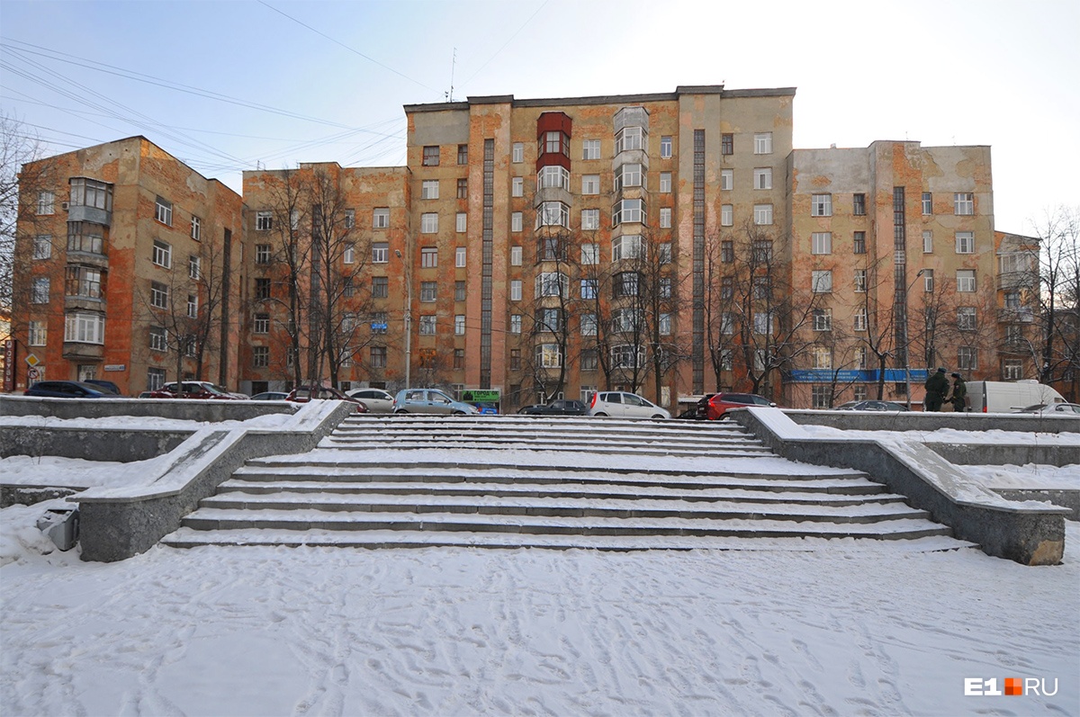 Весь Городок чекистов является памятником архитектуры федерального значения Весь Городок чекистов является памятником архитектуры федерального значения