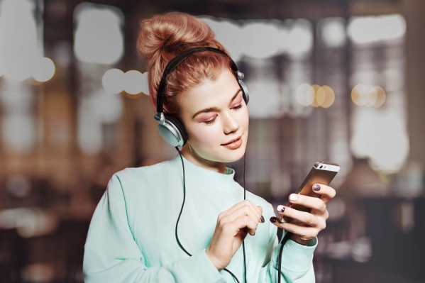 Бот «Гигаbeats» в соцсети «ВКонтакте» генерирует рэп-треки на основе текста пользователя Бот «Гигаbeats» в соцсети «ВКонтакте» генерирует рэп-треки на основе текста пользователя
