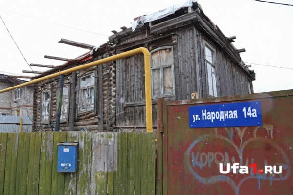 Пожилая Луиза Мухина просто не хочет остаться без крыши над головой Пожилая Луиза Мухина просто не хочет остаться без крыши над головой
