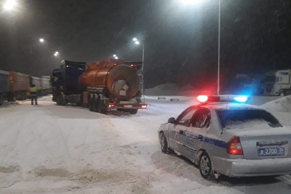 До 22:00 дорога закрыта для транспорта До 22:00 дорога закрыта для транспорта 