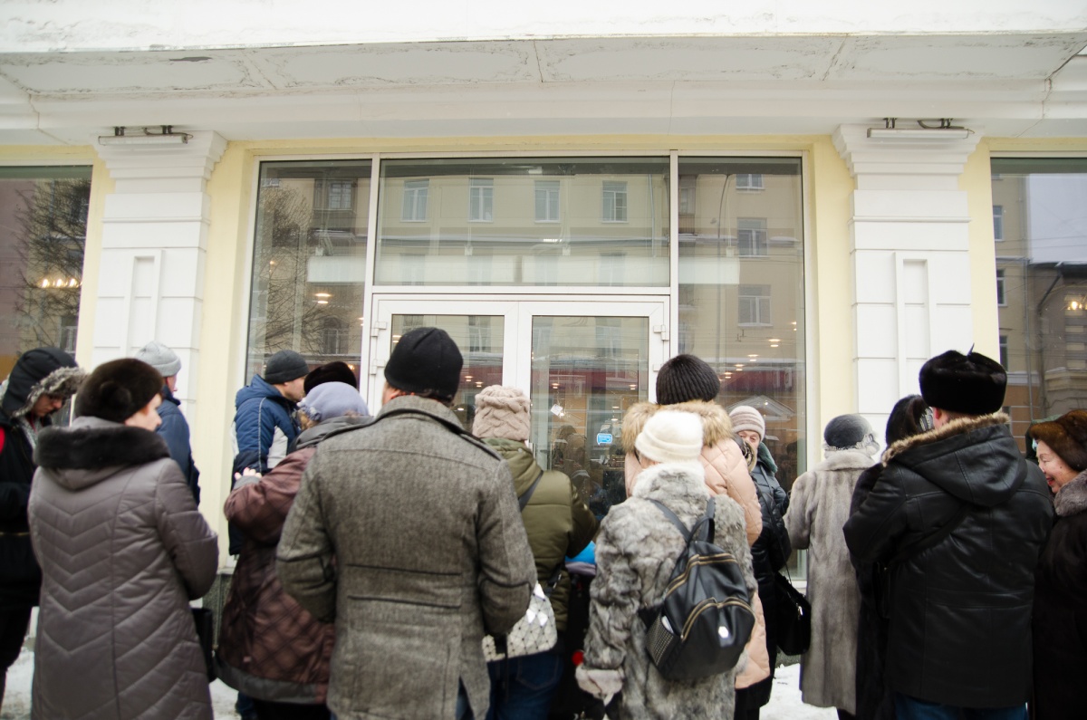 В день открытия «Все здесь» пообещал бесплатно накормить 300 посетителей В день открытия «Все здесь» пообещал бесплатно накормить 300 посетителей