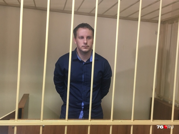 Бил заключённого по голове: суд продлил домашний арест фигуранту дела о пытках в ярославской колонии