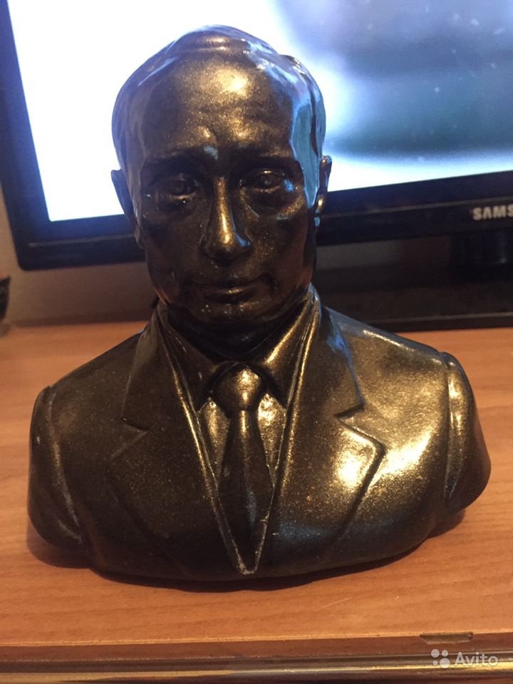 Бюстик Путина всего за 1 000 рублей Бюстик Путина всего за 1 000 рублей