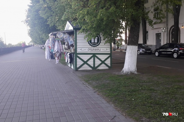 Кроме деревьев, урбанист не увидел никакого толкового благоустройства Волжской набережной в Ярославле Кроме деревьев, урбанист не увидел никакого толкового благоустройства Волжской набережной в Ярославле