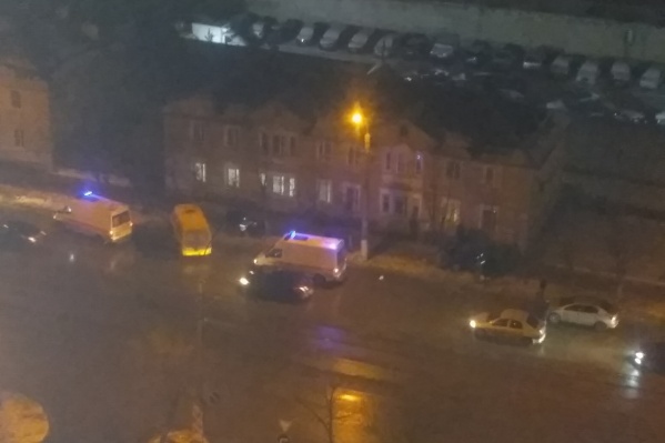 Очевидцы предполагают, что в аварии есть пострадавшие Очевидцы предполагают, что в аварии есть пострадавшие