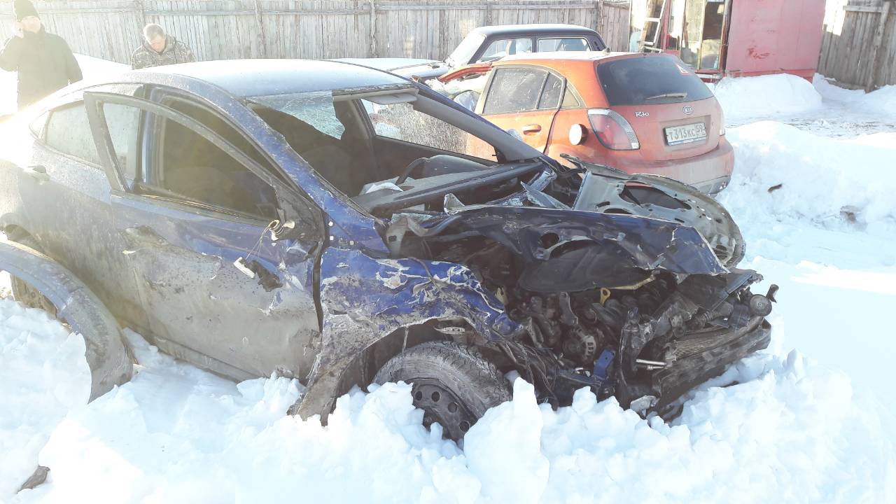 Такие повреждения получил автомобиль Куликова Такие повреждения получил автомобиль Куликова