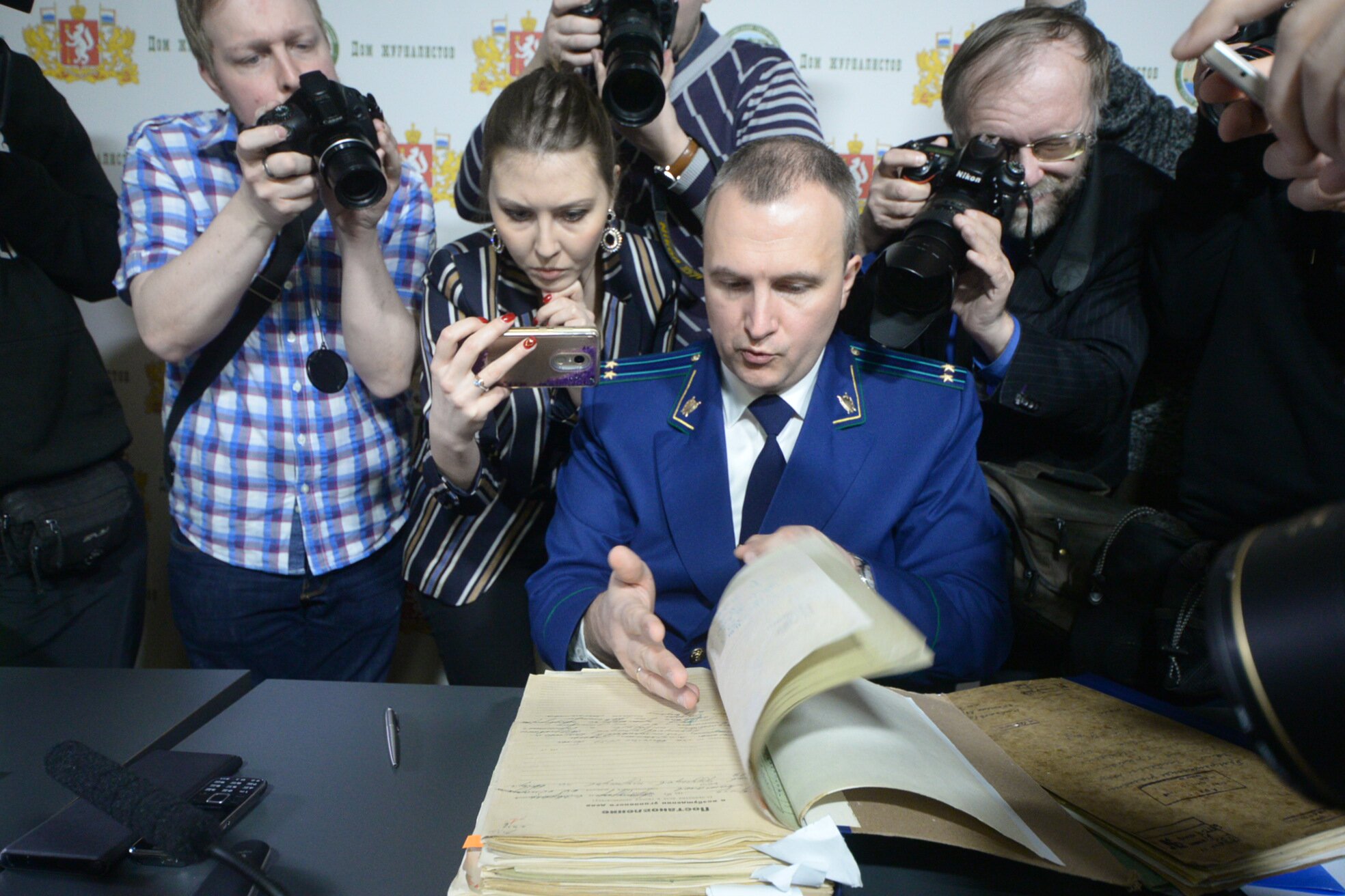Представитель прокуратуры Андрей Курьяков сам поедет на перевал Дятлова, чтобы узнать, что там произошло Представитель прокуратуры Андрей Курьяков сам поедет на перевал Дятлова, чтобы узнать, что там произошло