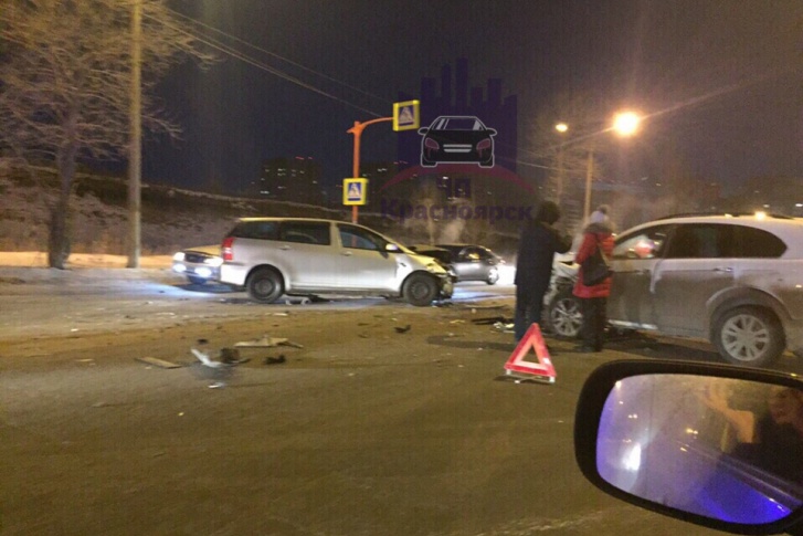 Девушка скончалась на месте аварии Девушка скончалась на месте аварии
