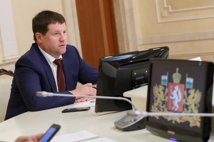 Сергей Бидонько говорит про участие в акциях в сквере так: «Молодым свойственно горячиться» Сергей Бидонько говорит про участие в акциях в сквере так: «Молодым свойственно горячиться»