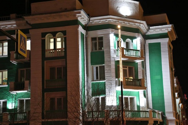 Подсветка вскрыла халтурный ремонт, считает Александр Шляхин Подсветка вскрыла халтурный ремонт, считает Александр Шляхин