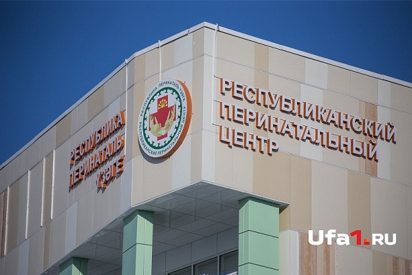 Снимать новорожденных малышей в пеленальной РПЦ могут лишь специальные люди Снимать новорожденных малышей в пеленальной РПЦ могут лишь специальные люди