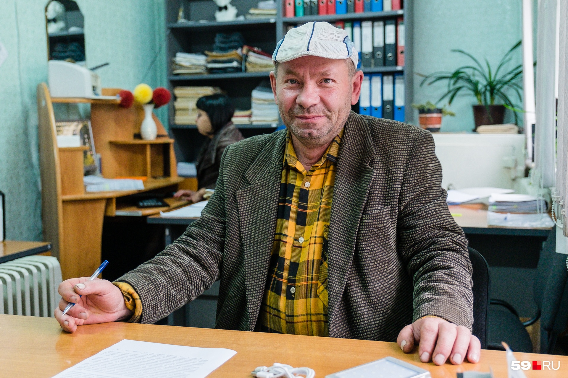 Заместитель директора управляющей компании села Шахта Олег Емельянов Заместитель директора управляющей компании села Шахта Олег Емельянов 