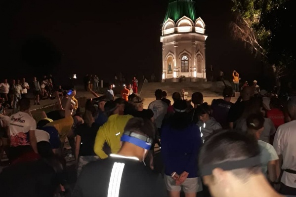 Нужно было пробежать 5 километров, но по трассе с подъемами и спусками Нужно было пробежать 5 километров, но по трассе с подъемами и спусками 
