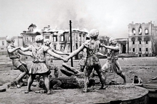 Легендарный фонтан разрушили в начале 1950-х, но часть его удалось найти Легендарный фонтан разрушили в начале 1950-х, но часть его удалось найти