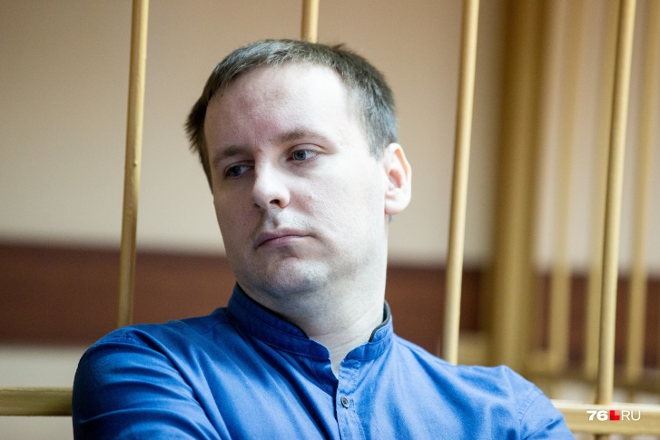Сергей Ефремов в зале суда держался спокойно