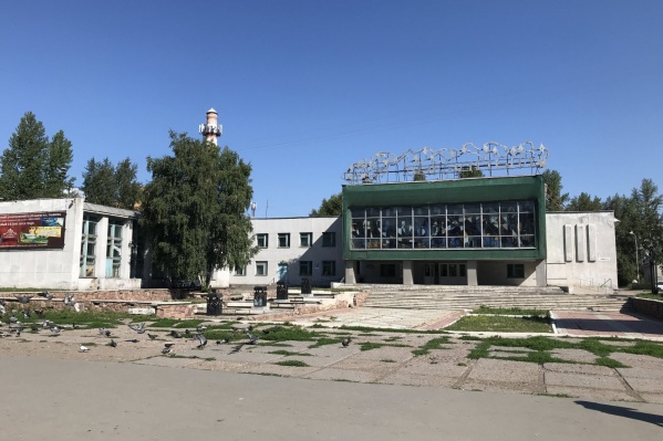 Один из предложенных вариантов — территория сквера у ДК «Звездный» Один из предложенных вариантов — территория сквера у ДК «Звездный»