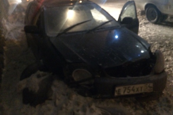 От полученных травм водитель иномарки скончался на месте От полученных травм водитель иномарки скончался на месте
