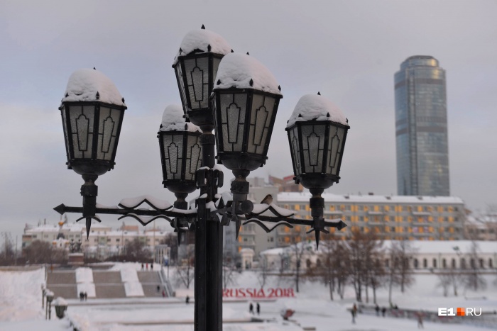Эта зима не скупится на осадки. Три дня подряд в Екатеринбурге будет сыпать небольшой снег Эта зима не скупится на осадки. Три дня подряд в Екатеринбурге будет сыпать небольшой снег
