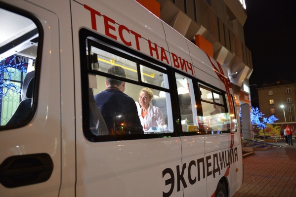 Тест можно было пройти в машинах у клуба «Отдых» Тест можно было пройти в машинах у клуба «Отдых»