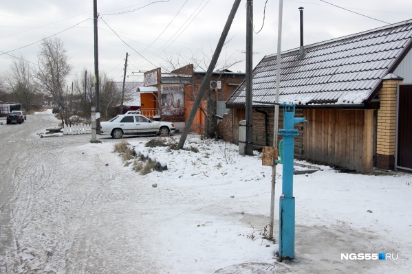 По словам девочки, людей поблизости не было По словам девочки, людей поблизости не было