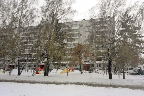 Следователи возбудили уголовное дело об убийстве пятилетней девочки на Петухова Следователи возбудили уголовное дело об убийстве пятилетней девочки на Петухова