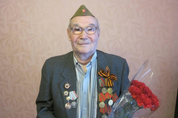 93-летний Ханиф Ситдиков выжил в сражении на Курской дуге, но чуть не умер от побоев зятя 93-летний Ханиф Ситдиков выжил в сражении на Курской дуге, но чуть не умер от побоев зятя