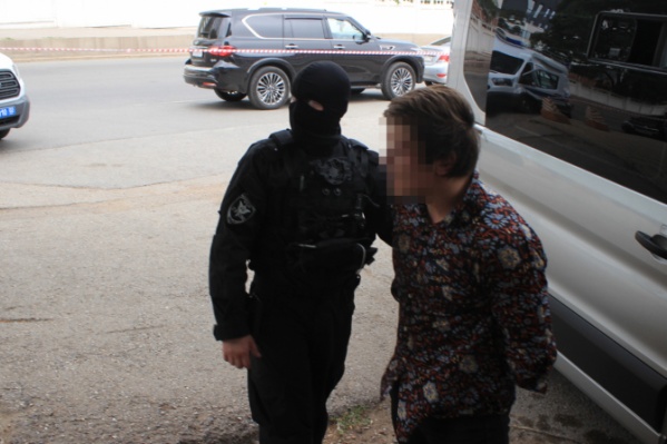Изначально в пособничестве мужчине из города Октябрьского подозревали двух его друзей — из Уфы и из Белебеевского района Башкирии Изначально в пособничестве мужчине из города Октябрьского подозревали двух его друзей — из Уфы и из Белебеевского района Башкирии