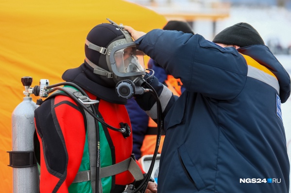 Водолазы выловили тело мужчины из реки Водолазы выловили тело мужчины из реки