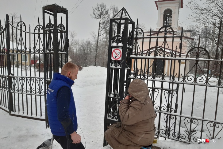 Встреча с собирающей мелочь возле храма на Обводном пенсионеркой Встреча с собирающей мелочь возле храма на Обводном пенсионеркой