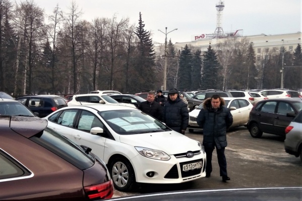 Переговоры с опасным водителем длились около 10 минут, после чего он уехал Переговоры с опасным водителем длились около 10 минут, после чего он уехал