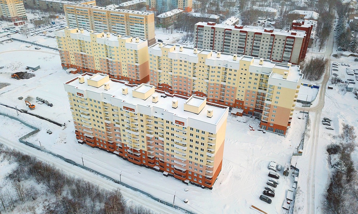 В комплексе будет полноценная дворовая территория и наземная парковка В комплексе будет полноценная дворовая территория и наземная парковка 