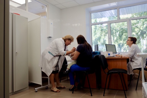 Поликлиника не работала почти две недели — сейчас открыт лишь приём врачей Поликлиника не работала почти две недели — сейчас открыт лишь приём врачей