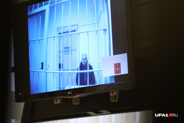 Эдуард Матвеев во время рассмотрения апелляции о замене СИЗО на домашний арест Эдуард Матвеев во время рассмотрения апелляции о замене СИЗО на домашний арест