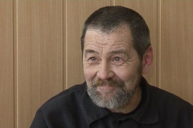 Активист отбывает наказании в ИК-21 в посёлке Икса Плесецкого района. В 2014 году его осудили на 4,5 года по статье о применении насилия к представителю власти во время акции «Стратегия-31» на Триумфальной площади