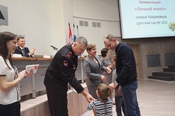 Владимир Лукашов на награждении победителей конкурса «Дорога жизни» в ноябре прошлого года Владимир Лукашов на награждении победителей конкурса «Дорога жизни» в ноябре прошлого года