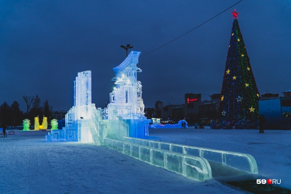 Пермский ледовый городок в этом году посвящен символам Востока Пермский ледовый городок в этом году посвящен символам Востока