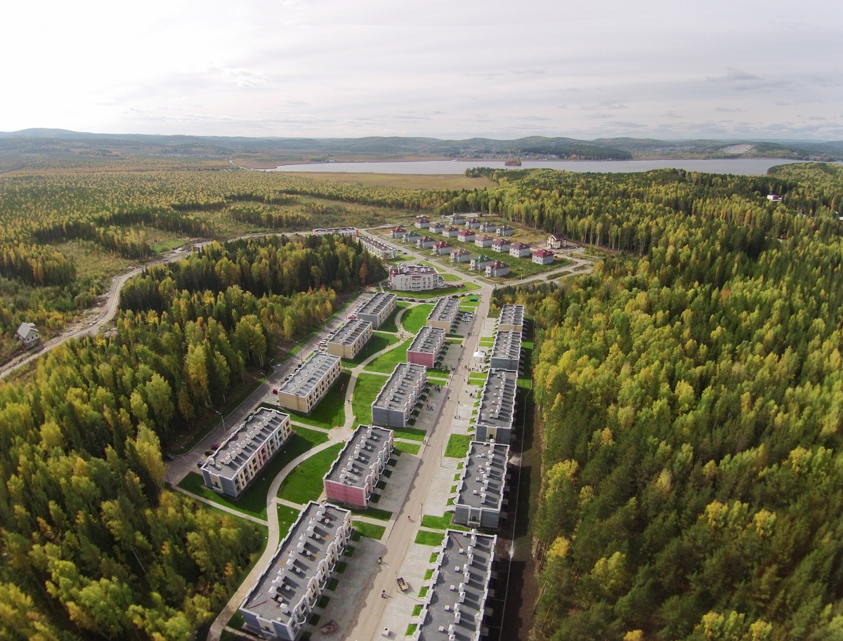 Жители загородного поселка пригласили на свой праздник екатеринбуржцев