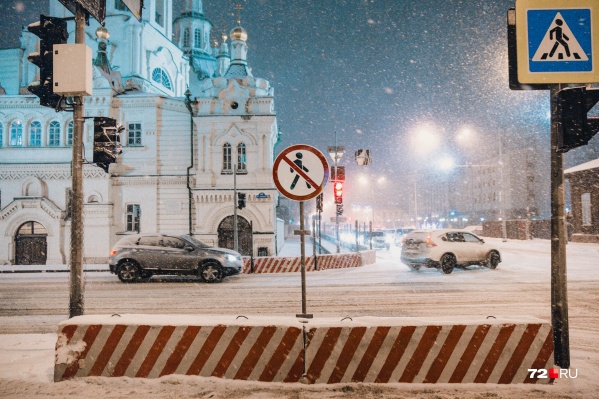 Соскучились по снегопадам? В ближайшие выходные город украсят миллиарды снежинок — так говорят синоптики Соскучились по снегопадам? В ближайшие выходные город украсят миллиарды снежинок — так говорят синоптики