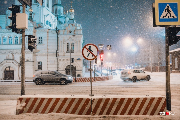 Соскучились по снегопадам? В ближайшие выходные город украсят миллиарды снежинок — так говорят синоптики Соскучились по снегопадам? В ближайшие выходные город украсят миллиарды снежинок — так говорят синоптики