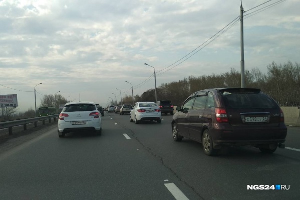 Затруднения на Енисейском тракте сохраняются последние пару дней Затруднения на Енисейском тракте сохраняются последние пару дней 