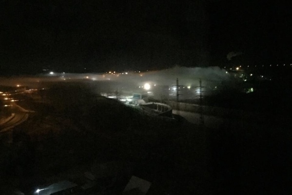 Облако повисло вечером 2 декабря над территорией завода ЖБИ-1 Облако повисло вечером 2 декабря над территорией завода ЖБИ-1